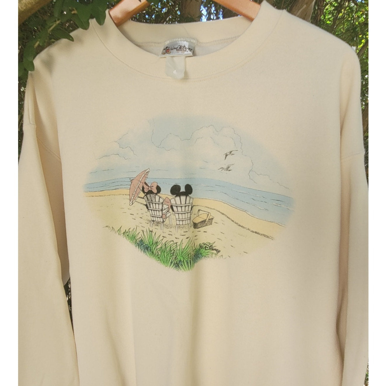 Vintage Mickey Minnie Beach Disney Store crewneck Sweatshirt