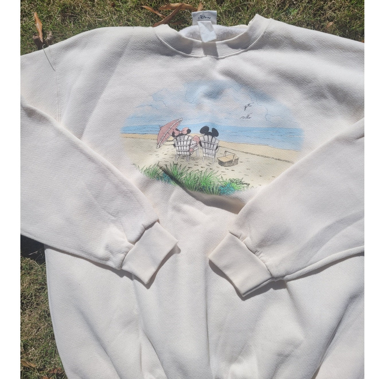 Vintage Mickey Minnie Beach Disney Store crewneck Sweatshirt