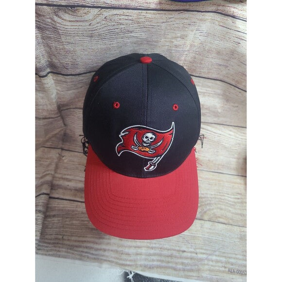 Vintage Tampa Bay Bucs 90s snapback