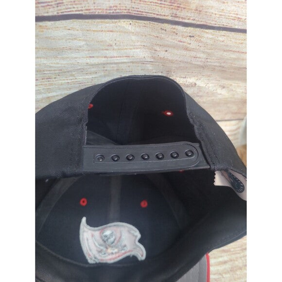 Vintage Tampa Bay Bucs 90s snapback