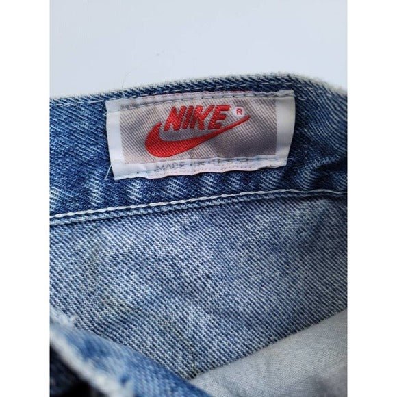 #retrovintagethrift#, #blackownedthrift#, #raptees#