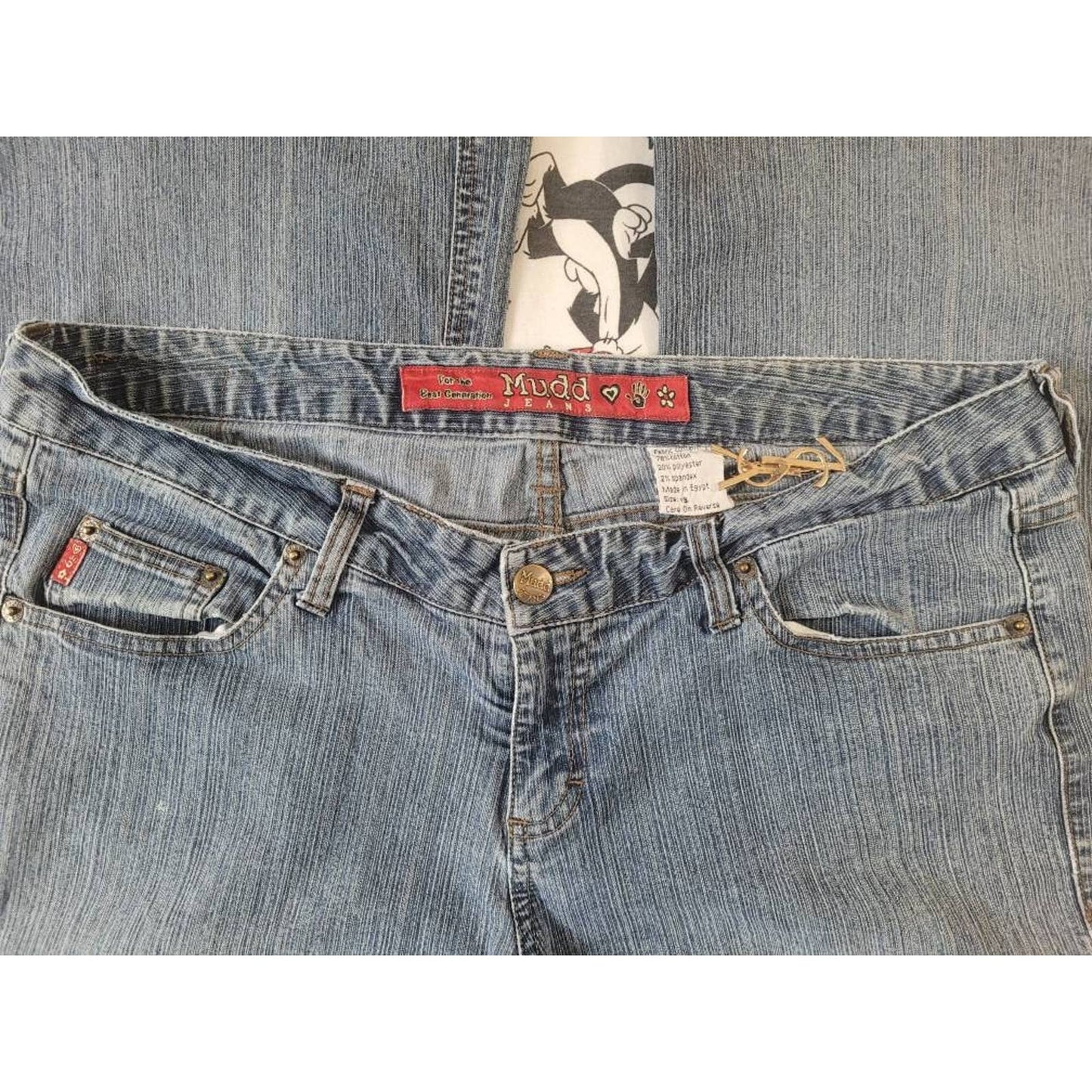 #retrovintagethrift#, #blackownedthrift#, #raptees#