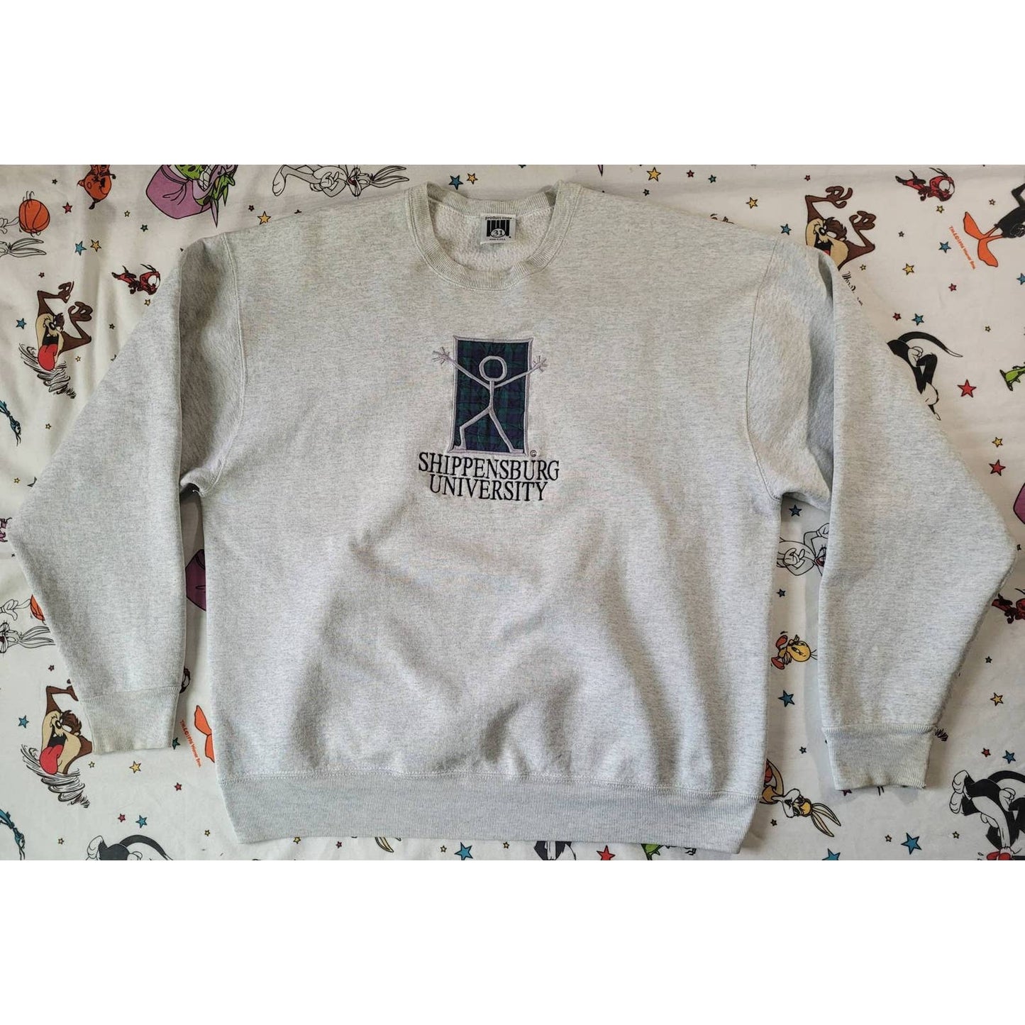 #retrovintagethrift#, #blackownedthrift#, #raptees#
