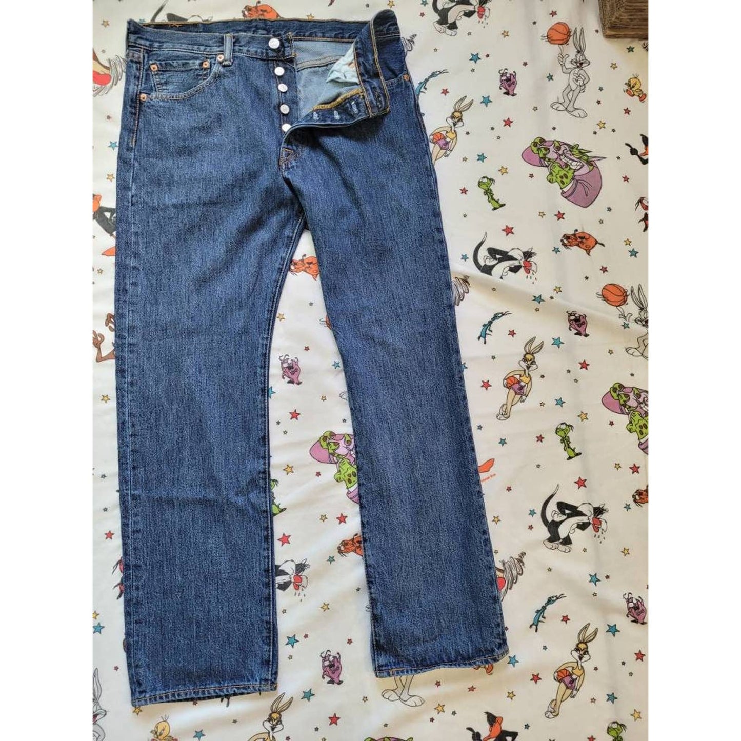 #retrovintagethrift#, #blackownedthrift#, #raptees#