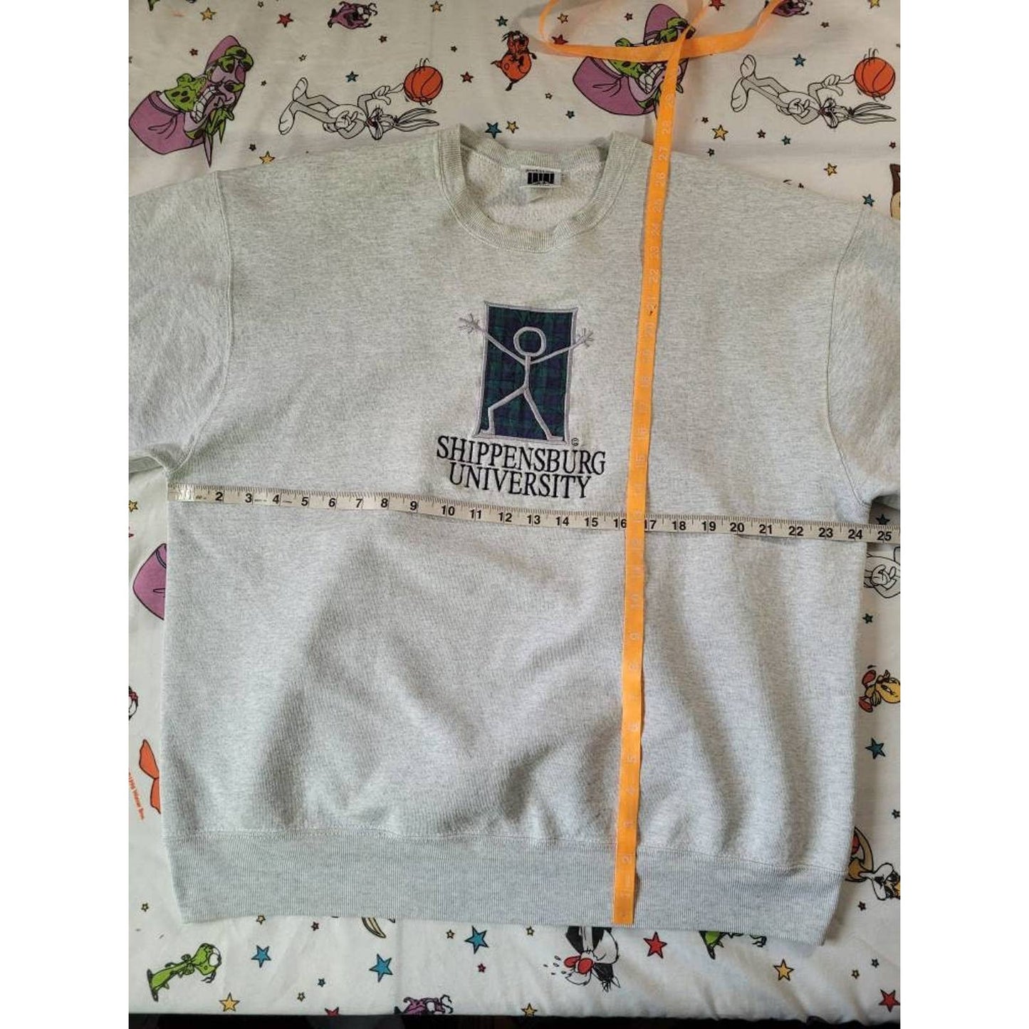 #retrovintagethrift#, #blackownedthrift#, #raptees#