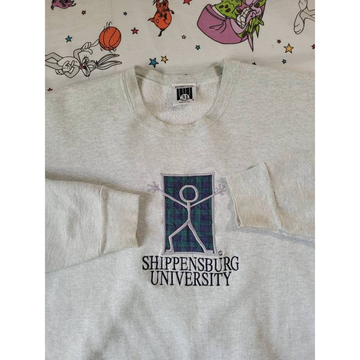 #retrovintagethrift#, #blackownedthrift#, #raptees#