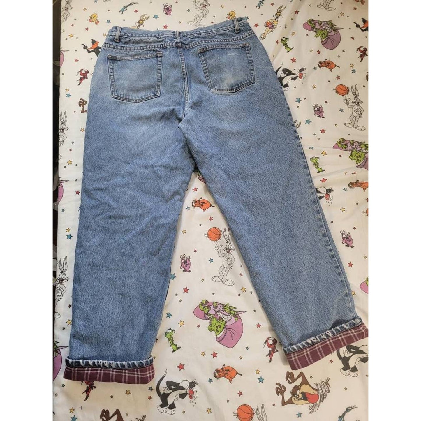#retrovintagethrift#, #blackownedthrift#, #raptees#
