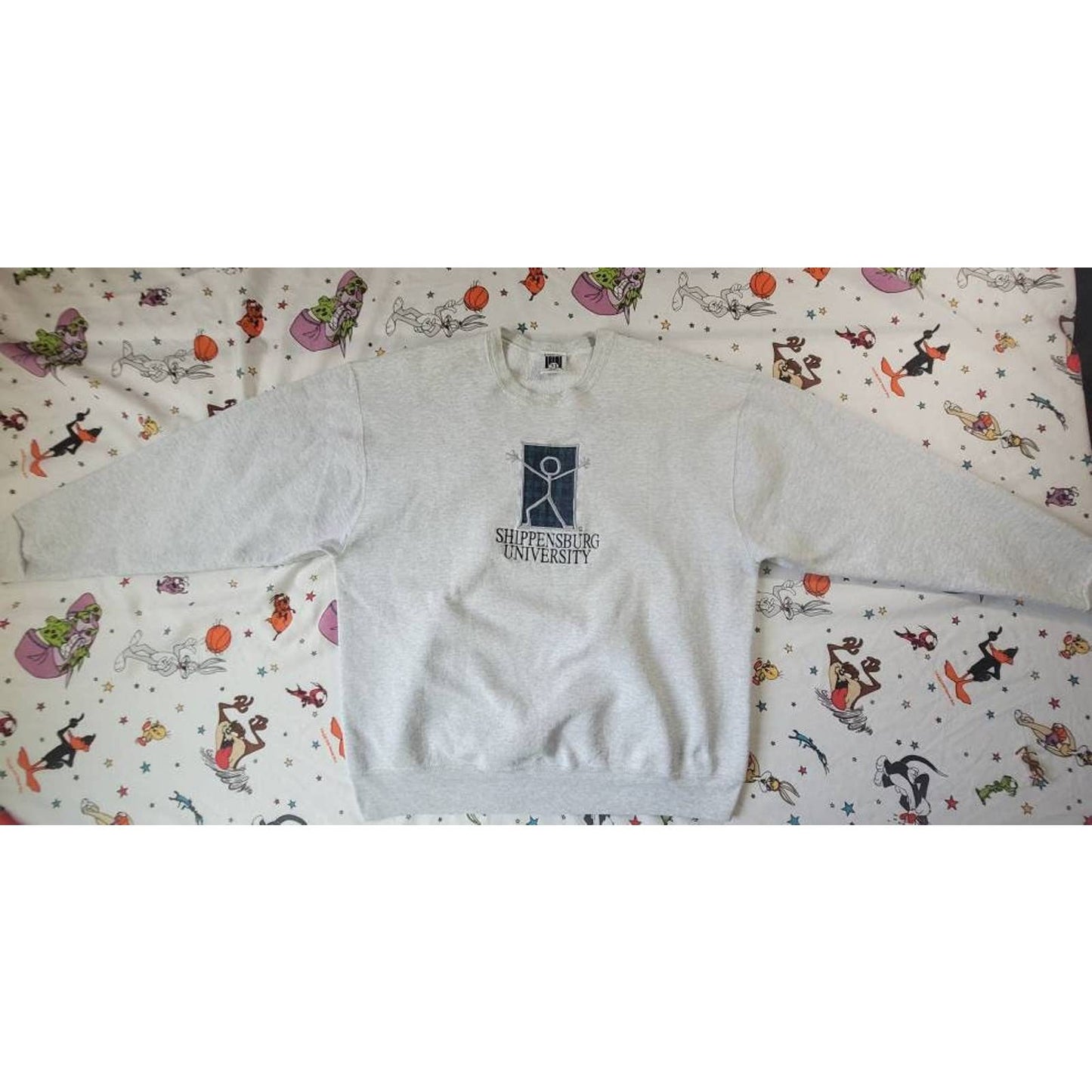 #retrovintagethrift#, #blackownedthrift#, #raptees#