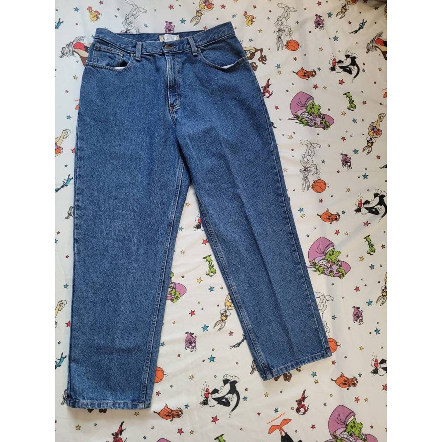 #retrovintagethrift#, #blackownedthrift#, #raptees#