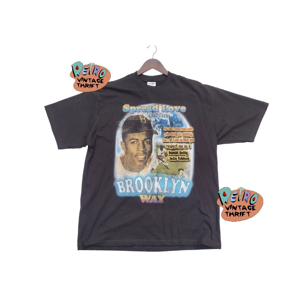 Brooklyn Jackie Spread Love Shakawear tee