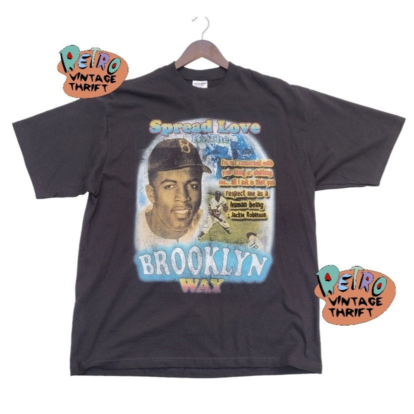 Brooklyn Jackie Spread Love Shakawear tee