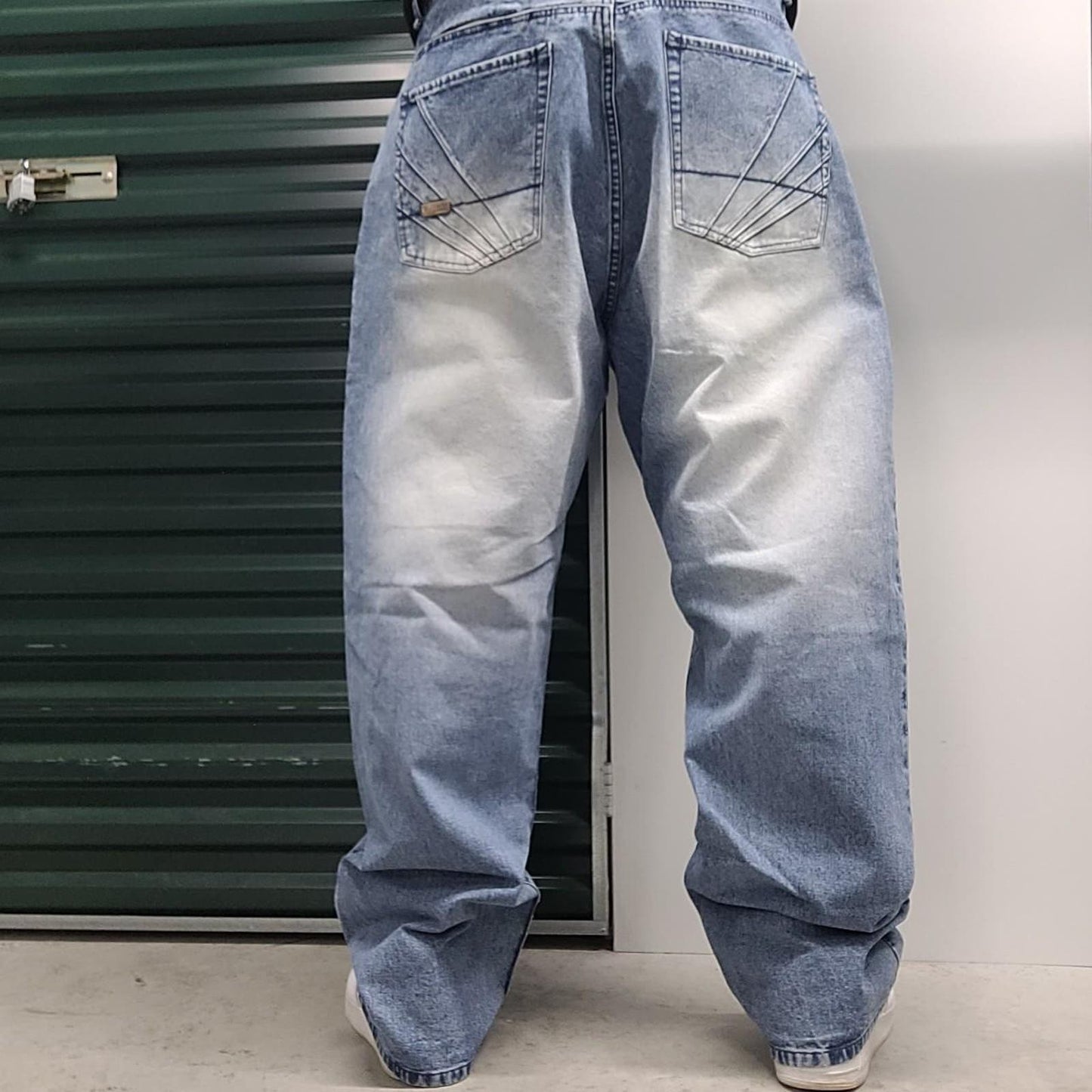 Vintage Akademiks wide leg Jeans