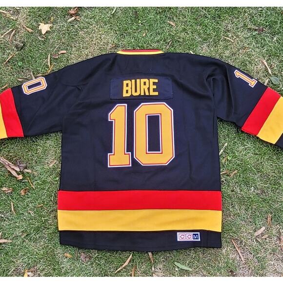 Vintage Vancouver Canucks Hockey Jersey Bure #10 CCM