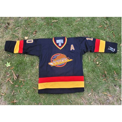 Vintage Vancouver Canucks Hockey Jersey Bure #10 CCM